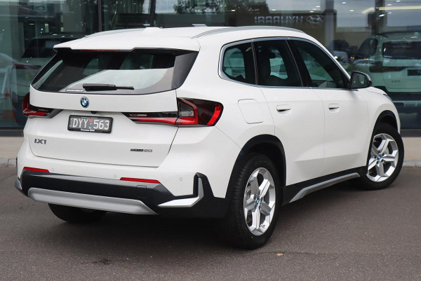 2025 BMW iX1 U11 eDrive20 xLine SUV image 3
