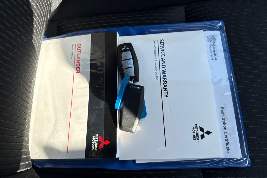 2024 Mitsubishi Outlander ZM LS SUV Image 27