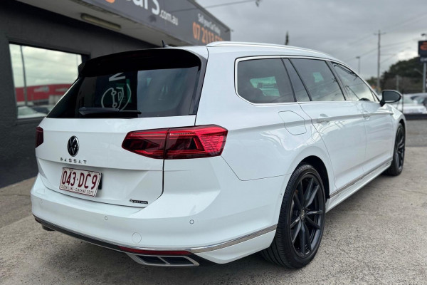 2021 Volkswagen Passat B8 206TSI R-Line Wagon Image 6