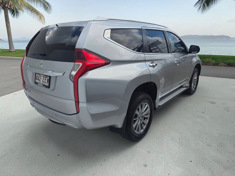 2019 Mitsubishi Pajero Sport QE GLX SUV Image 7