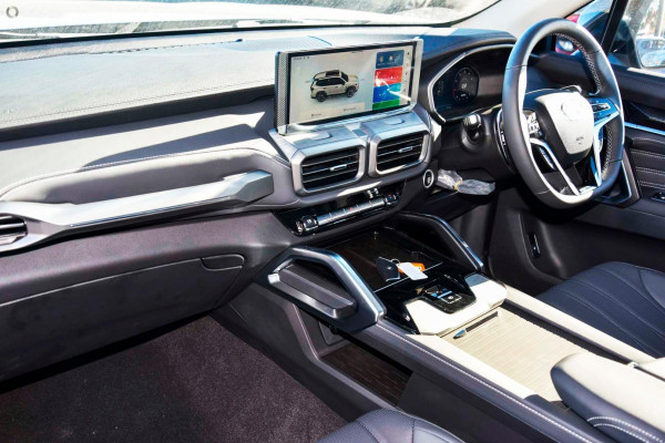 2026 MY25 LDV D90 SV9A Executive SUV Image 7