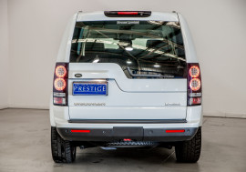 2016 Land Rover Discovery 2016 LAND ROVER DISCOVERY SDV6 LANDMARK AUTO 4D Suv