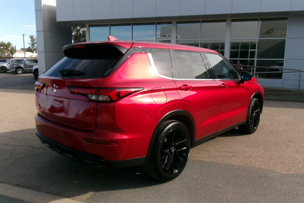 2023 MY24 Mitsubishi Outlander ZM Black Edition SUV Image 17
