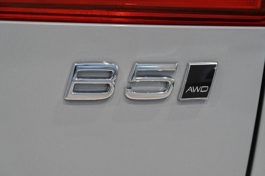 2026 Volvo XC60 UZ Plus B5 Bright SUV Image 10