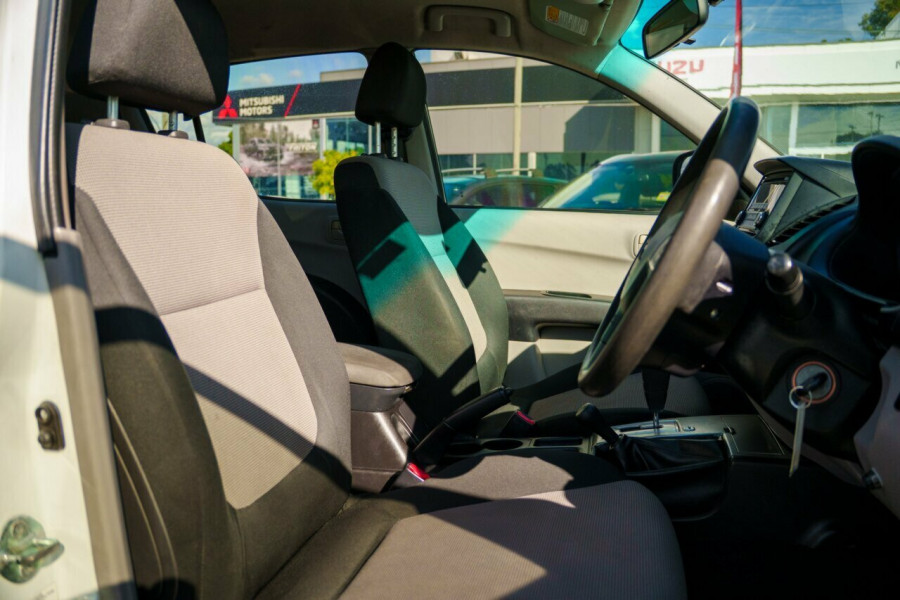 2015 Mitsubishi Triton MN GLX Ute Image 15