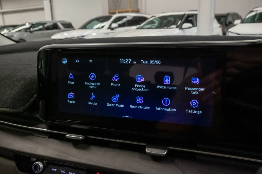 2023 Kia Carnival KA4 Special Edition People Mover