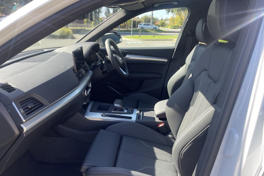 2024 Audi Q5 45 TFSI SUV Image 12