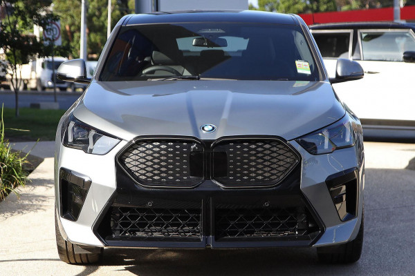 2024 BMW iX2 U10 eDrive20 M Sport SUV image 4