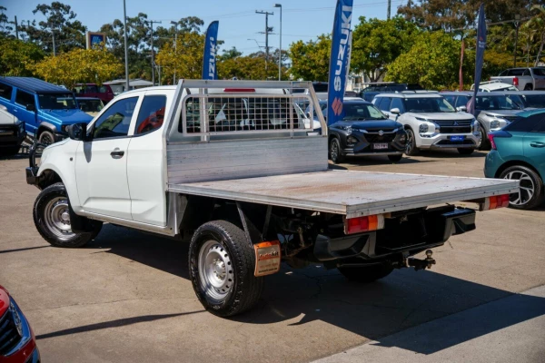 2020 MY21 Isuzu D-MAX RG SX Cab Chassis Image 2