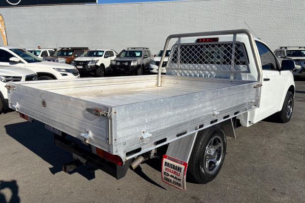 2015 Isuzu D-MAX  SX Cab Chassis Image 6
