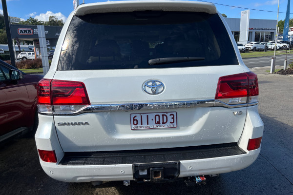 2016 Toyota LandCruiser VDJ200R Sahara SUV Image 5