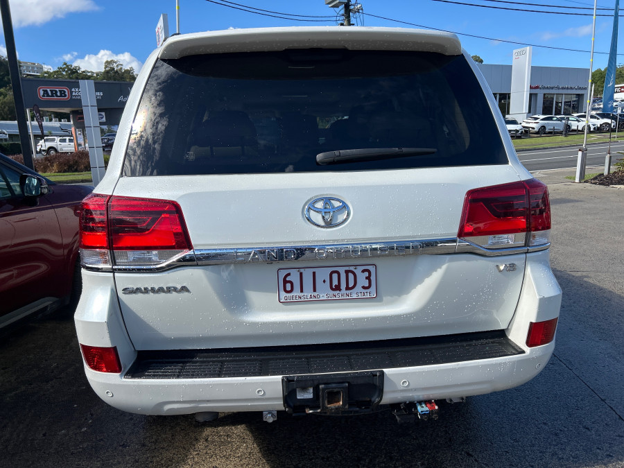 2016 Toyota LandCruiser VDJ200R Sahara SUV Image 5