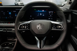2025 MG HS AS33 Essence SUV