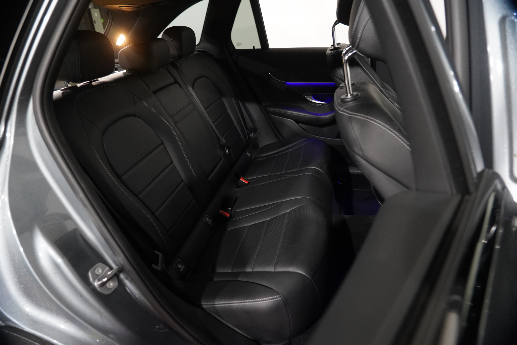 2019 Mercedes-Benz Glc 200 SUV Image 28