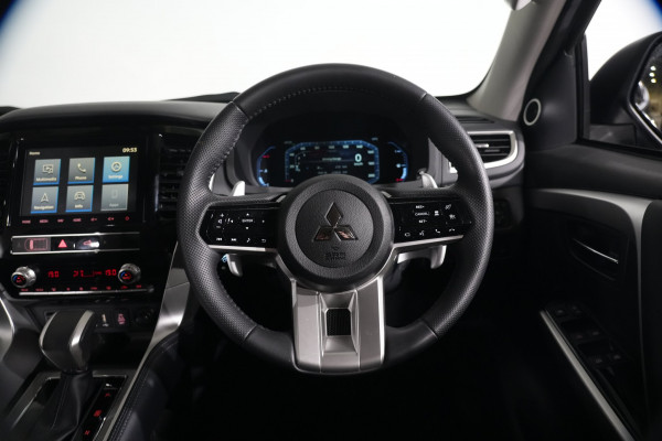 2025 Mitsubishi Pajero Sport Exceed SUV Image 14