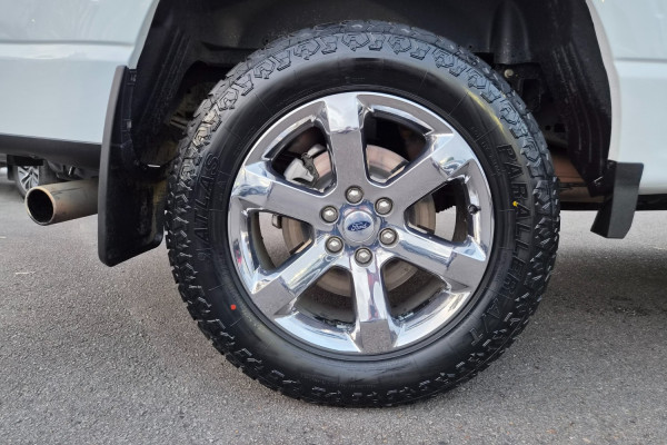 2023 Ford F-150  Lariat Dual Cab Image 31