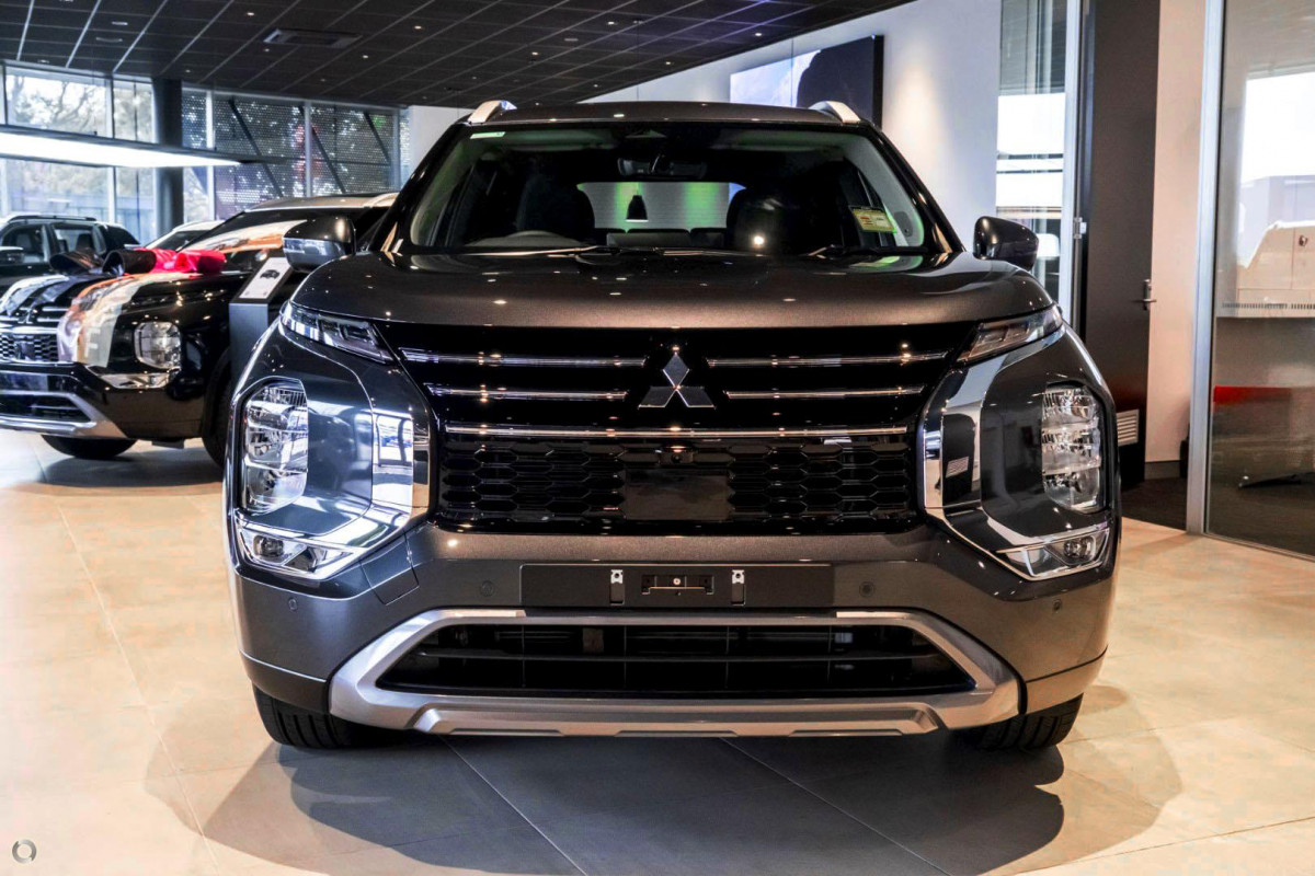 2025 Mitsubishi Outlander ZM LS SUV
