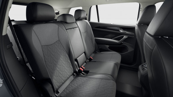 2025 MY26 Volkswagen Tayron R4 110TSI Life SUV image 10