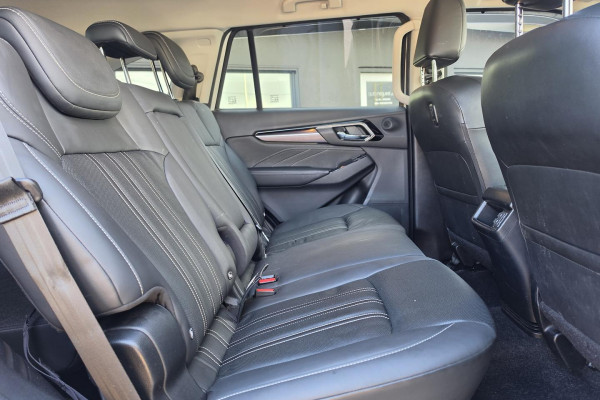 2023 Isuzu MU-X RJ LS-T SUV Image 19