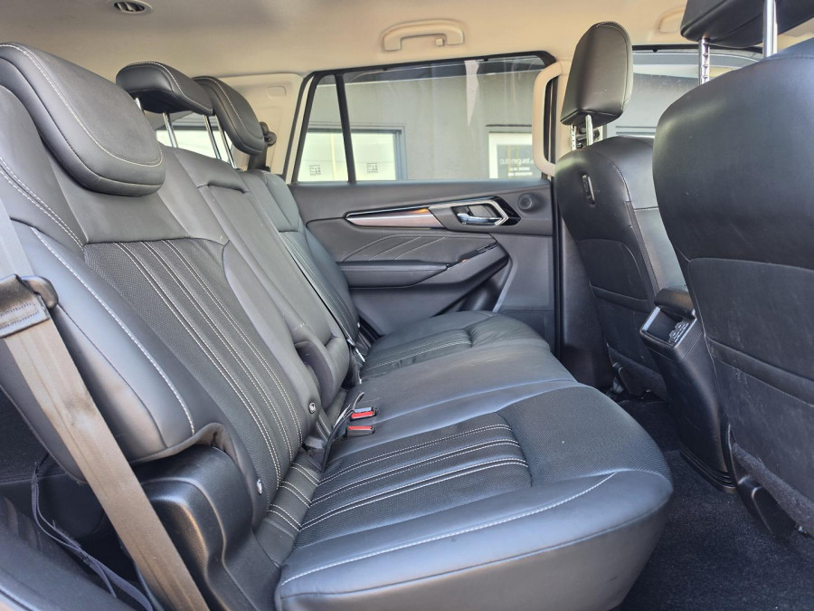 2023 Isuzu MU-X RJ LS-T SUV Image 19