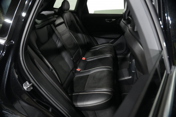 2018 Volvo XC60 UZ T8 R-Design SUV image 28