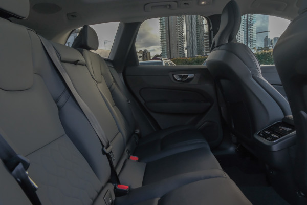 2026 Volvo XC60 UZ Plus B5 Bright SUV Image 9