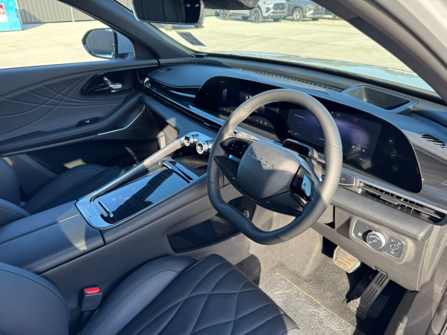 2026 MY25 Jaecoo Omoda 9 Wagon Image 16