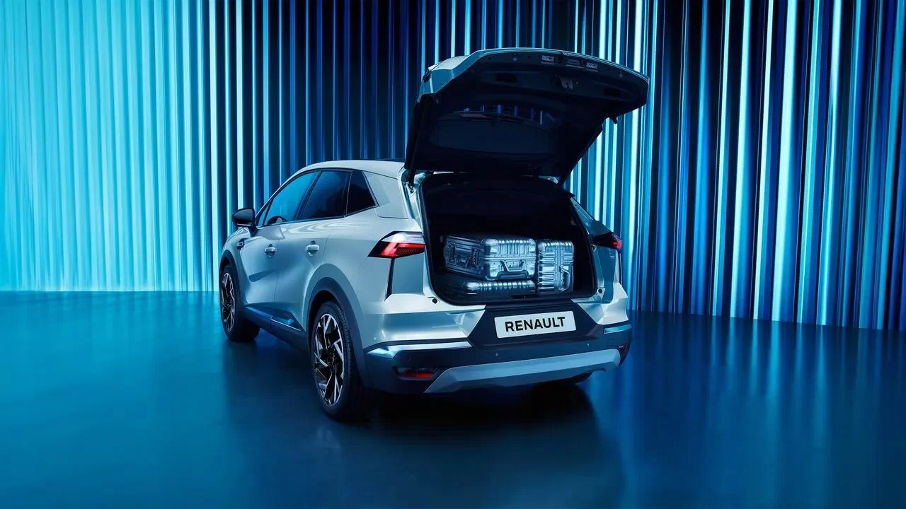 boot with electric tailgate Image