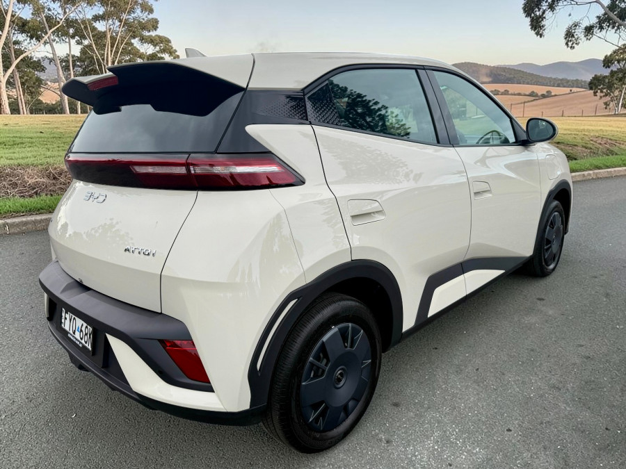 2025 BYD ATTO 1  Essential Hatch Image 8