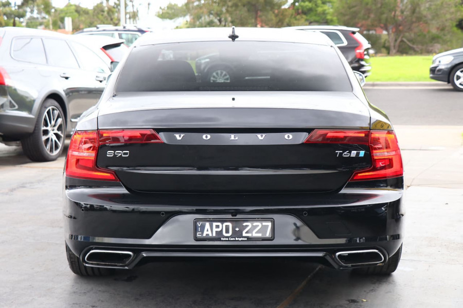 2017 Volvo S90 P Series  T6 R-Design Sedan