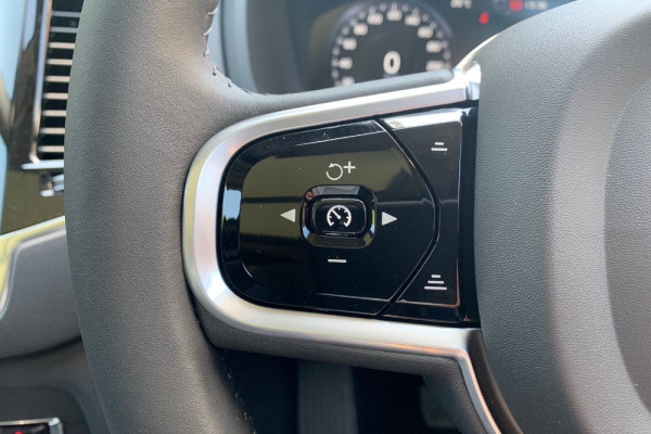 2020 Volvo XC90 L Series T6 Inscription Suv Image 4