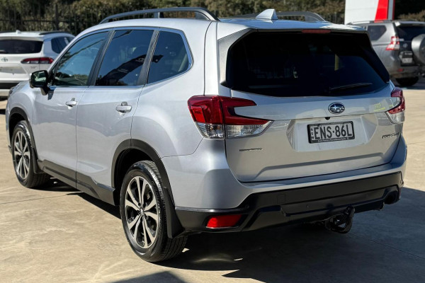 2021 Subaru Forester S5 2.5i Premium SUV Image 5