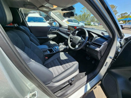 2024 Mitsubishi Outlander ZM Aspire SUV image 23