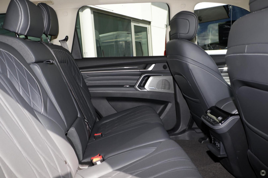 2026 MY25 LDV D90 SV9A Executive SUV Image 8