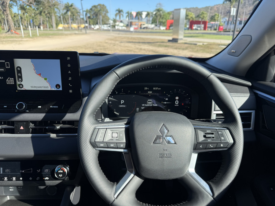 2025 Mitsubishi Outlander ZM LS SUV Image 8