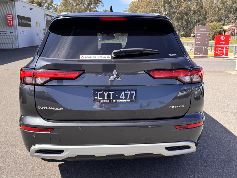 2024 Mitsubishi Outlander ZM Exceed Tourer SUV Image 9