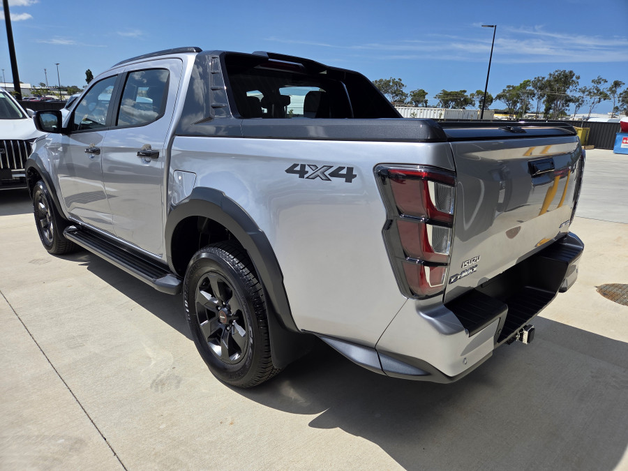 2026 MY25.5 Isuzu D-MAX RG X-TERRAIN Ute Image 4
