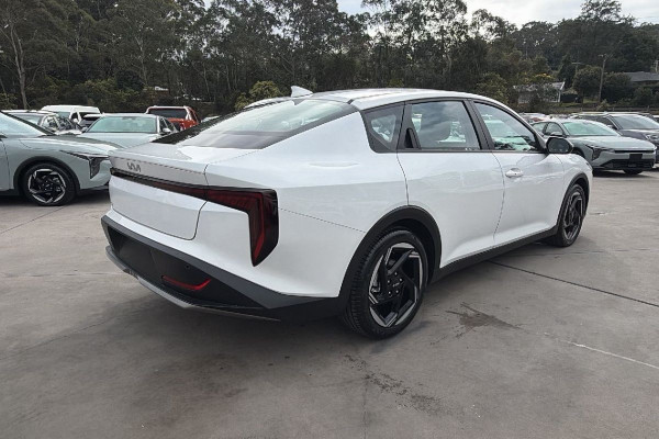 2025 Kia K4 CL4m Sport Sedan Image 5