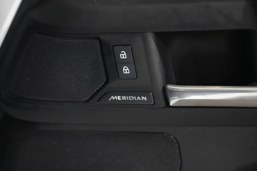 2025 Land Rover Defender L663 110 D350 X-Dynamic HSE SUV Image 27