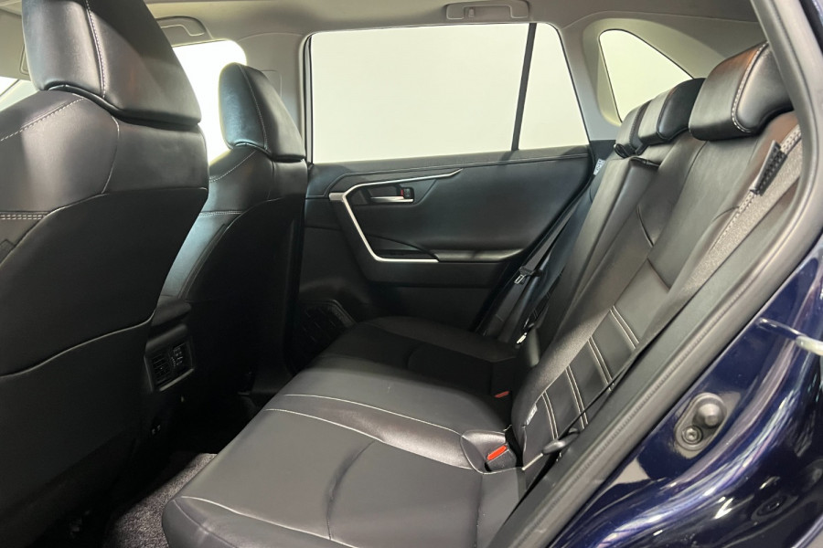2019 Toyota RAV4 ASA44R Cruiser SUV Image 11