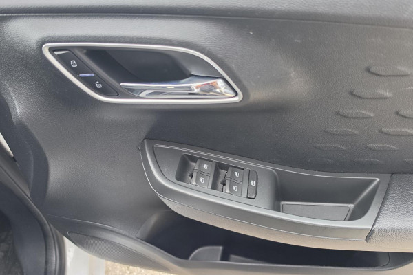 2022 MG MG3 SZP1 Core Hatch Image 12