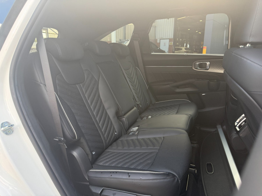 2025 Kia Sorento MQ4 PE HEV GT-Line SUV Image 13