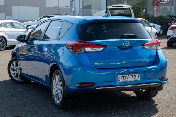 2016 Toyota Corolla ZRE182R Ascent Sport Hatch Image 2