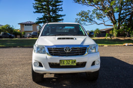 2013 MY12 Toyota HiLux KUN26R  SR Cab chassis Image 4