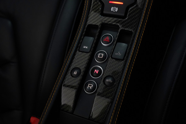2016 Mclaren 650s Spider  Convertible Image 33