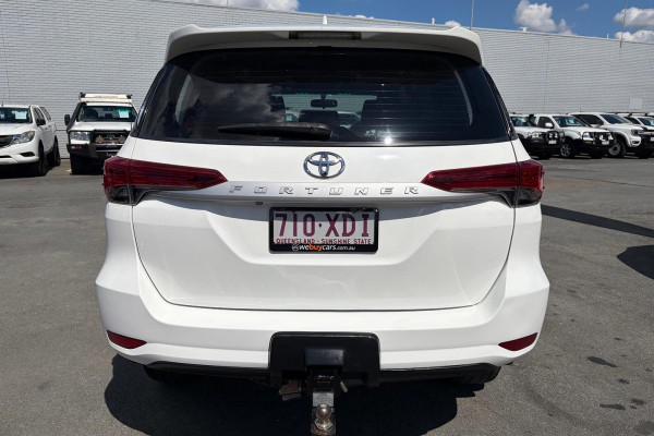 2017 Toyota Fortuner GUN156R GX SUV Image 7