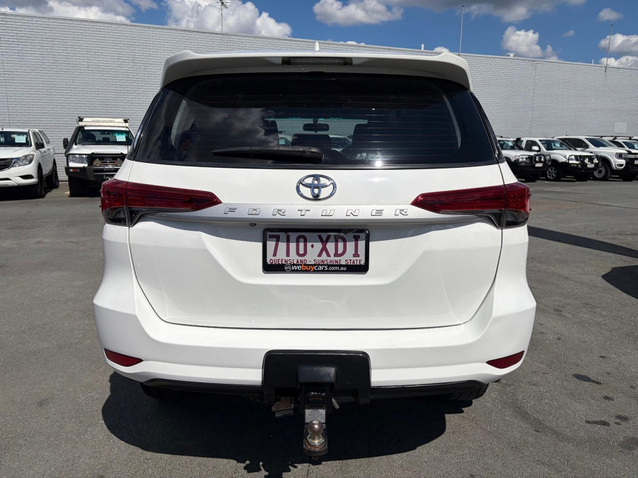2017 Toyota Fortuner GUN156R GX SUV Image 7