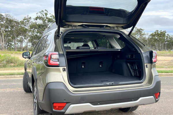 2025 Subaru Outback 6GEN AWD Touring SUV Image 5