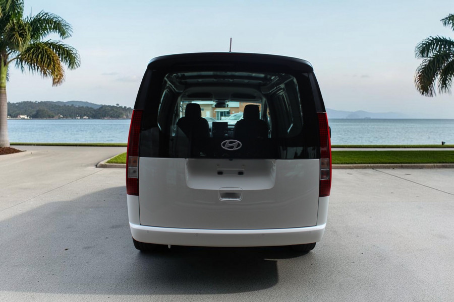 2027 Hyundai Staria Load US4.V4  Van Image 6