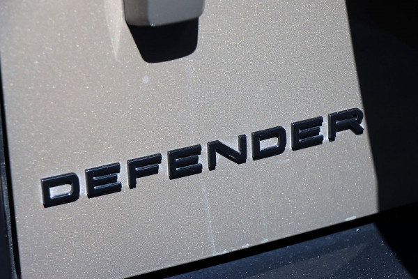 2026 Land Rover Defender L663 110 D350 X-Dynamic SE SUV image 9